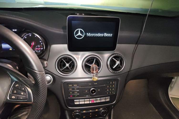 Used Mercedes-Benz CLA 2016 Facelifted CLA 260 4MATIC Audio And AC Panel