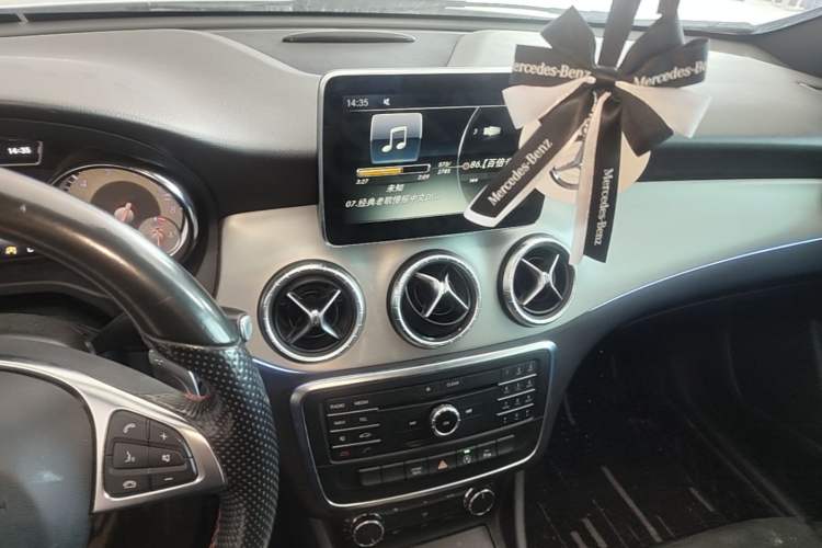 Used Mercedes-Benz CLA 2016 CLA 220 4MATIC Audio And AC Panel