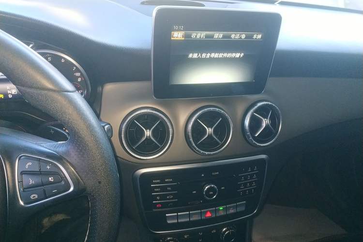 Used Mercedes-Benz CLA 2016 Facelifted CLA 200 Stylish Edition Audio And AC Panel