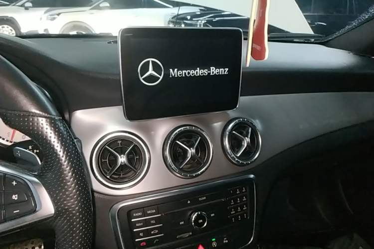Used Mercedes-Benz CLA 2016 CLA 220 4MATIC Audio And AC Panel