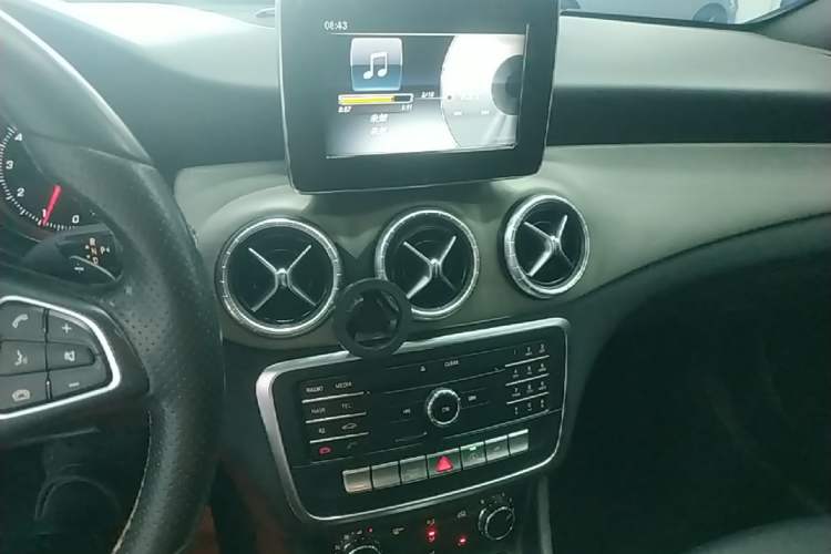 Used Mercedes-Benz CLA 2016 Refreshed CLA 200 Sport Edition Audio And AC Panel
