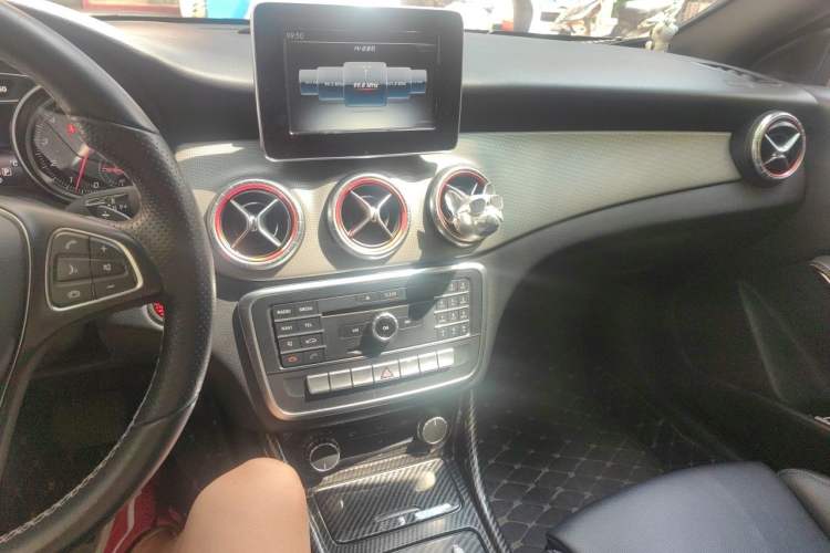Used Mercedes-Benz CLA 2016 Facelifted CLA 200 Stylish Edition Audio And AC Panel