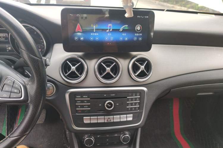 Used Mercedes-Benz CLA 2016 Refreshed CLA 200 Sport Edition Audio And AC Panel