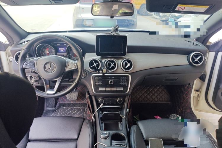 Used Mercedes-Benz CLA 2016 Refreshed CLA 200 Sport Edition Center Console