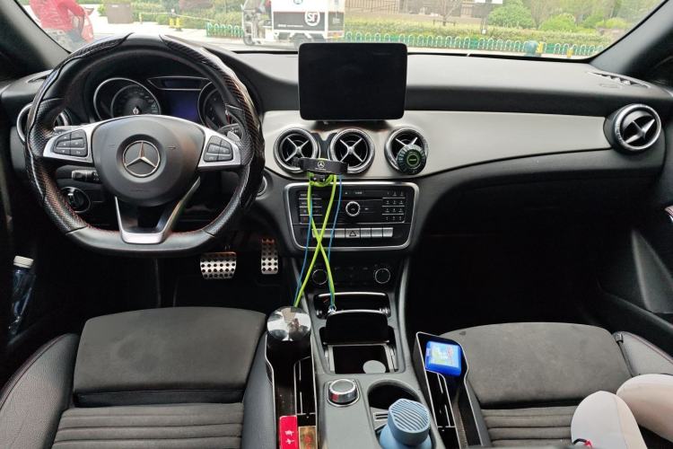 Used Mercedes-Benz CLA 2016 CLA 220 4MATIC Center Console