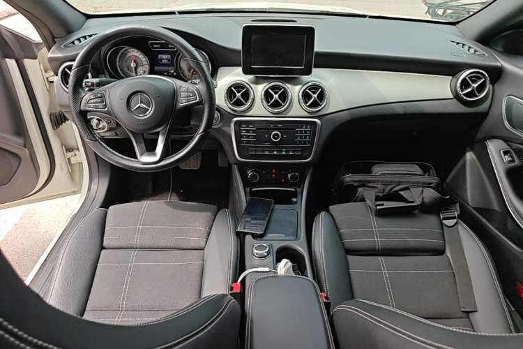 Used Mercedes-Benz CLA 2016 CLA 200 Sport Edition Center Console