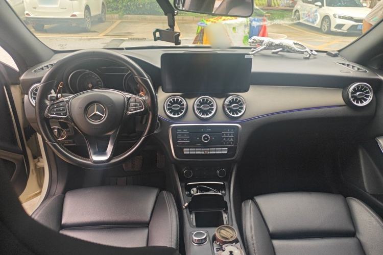 Used Mercedes-Benz CLA 2016 Refreshed CLA 200 Sport Edition Center Console