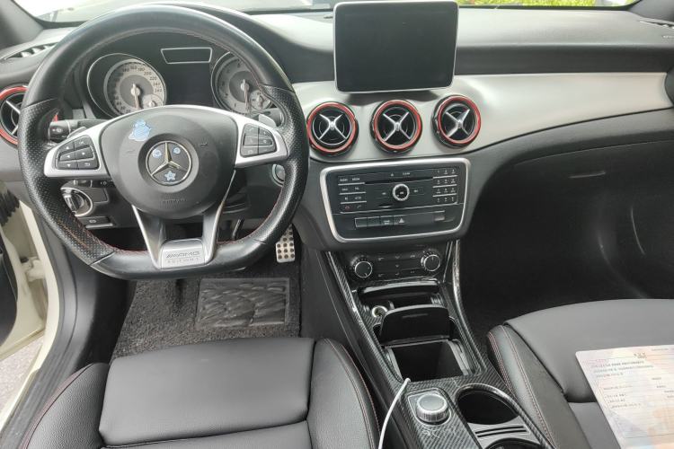 Used Mercedes-Benz CLA 2016 CLA 220 4MATIC Center Console