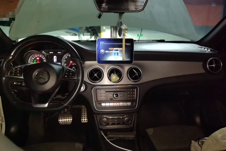Used Mercedes-Benz CLA 2016 Year Restyled CLA 220 4MATIC Center Console