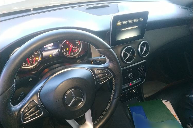 Used Mercedes-Benz CLA 2016 Facelifted CLA 200 Stylish Edition Center Console