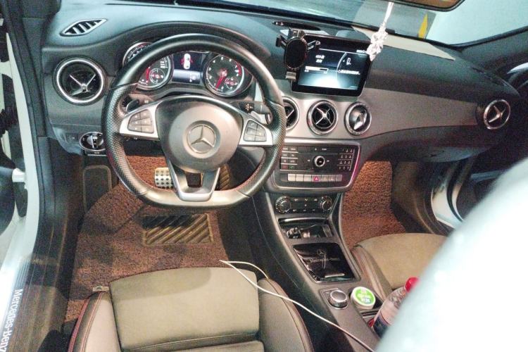Used Mercedes-Benz CLA 2016 Year Restyled CLA 220 4MATIC Center Console