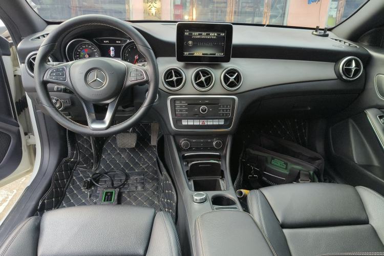 Used Mercedes-Benz CLA 2016 Refreshed CLA 200 Sport Edition Center Console