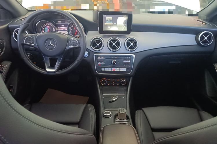 Used Mercedes-Benz CLA 2016 Facelifted CLA 200 Stylish Edition Center Console