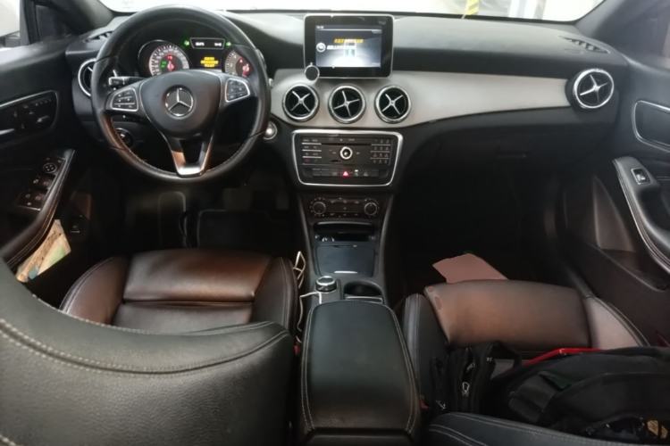 Used Mercedes-Benz CLA 2016 CLA 200 Style Edition Center Console