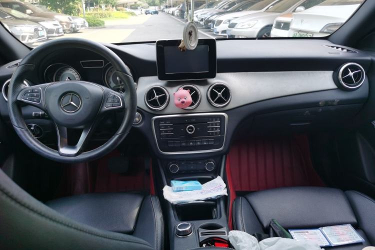 Used Mercedes-Benz CLA 2016 CLA 200 Style Edition Center Console