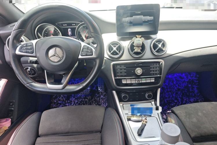 Used Mercedes-Benz CLA 2016 CLA 220 4MATIC Center Console