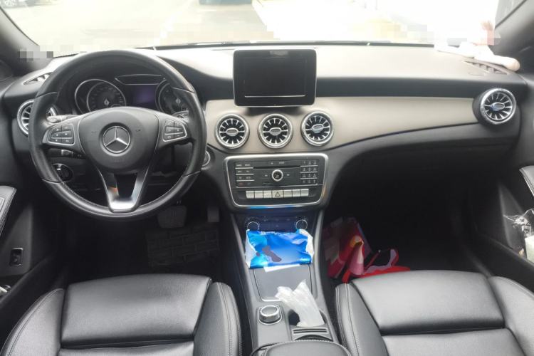 Used Mercedes-Benz CLA 2016 Facelifted CLA 200 Stylish Edition Center Console
