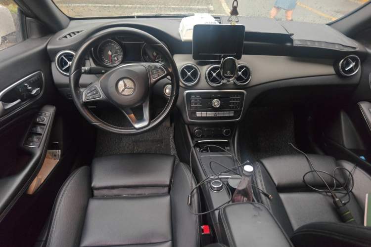 Used Mercedes-Benz CLA 2016 Facelifted CLA 200 Stylish Edition Center Console