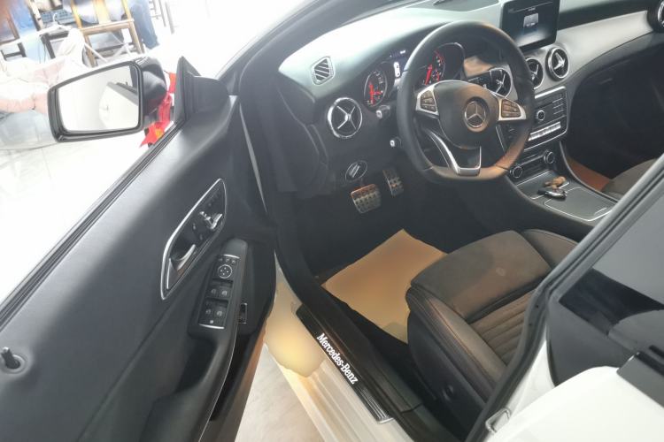 Used Mercedes-Benz CLA 2016 Year Restyled CLA 220 4MATIC Driver Seat