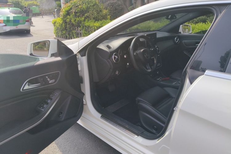 Used Mercedes-Benz CLA 2016 Refreshed CLA 200 Sport Edition Driver Seat