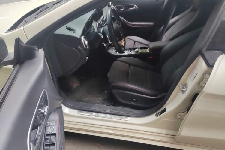 Used Mercedes-Benz CLA 2016 Year Restyled CLA 220 4MATIC Driver Seat
