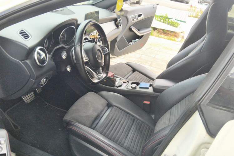 Used Mercedes-Benz CLA 2016 Year Restyled CLA 220 4MATIC Driver Seat