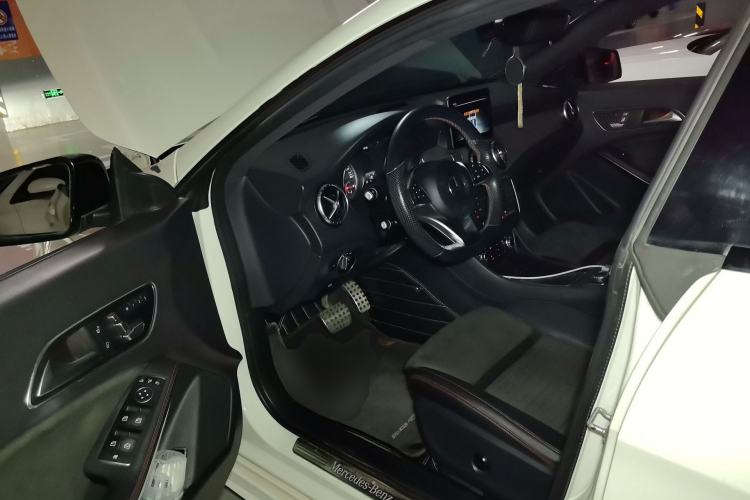 Used Mercedes-Benz CLA 2016 Year Restyled CLA 220 4MATIC Driver Seat
