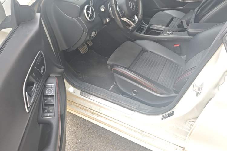 Used Mercedes-Benz CLA 2016 CLA 220 4MATIC Driver Seat
