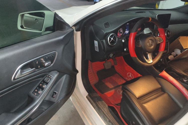 Used Mercedes-Benz CLA 2016 Facelifted CLA 200 Stylish Edition Driver Seat