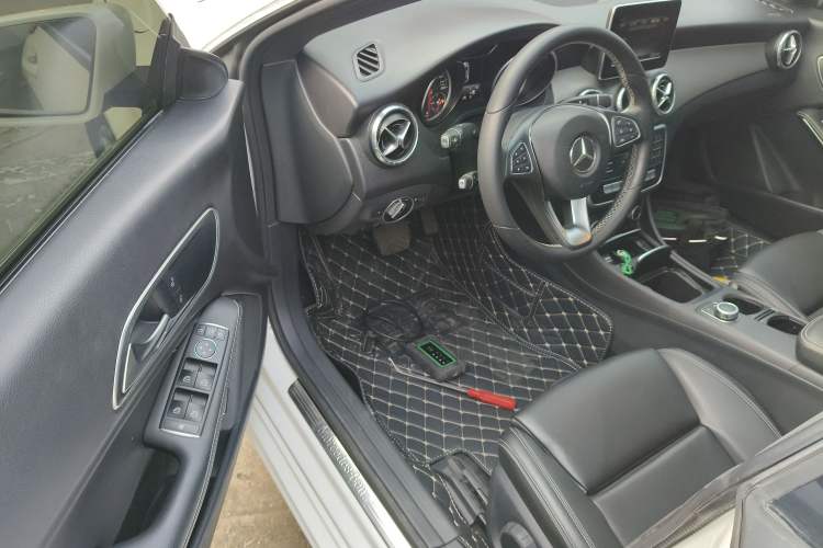 Used Mercedes-Benz CLA 2016 Refreshed CLA 200 Sport Edition Driver Seat