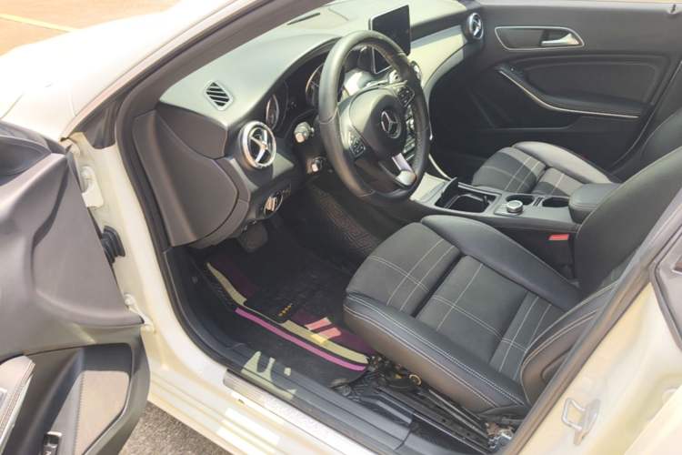 Used Mercedes-Benz CLA 2016 CLA 200 Sport Edition Driver Seat