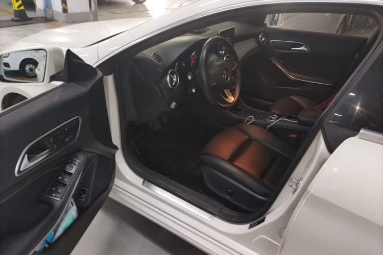 Used Mercedes-Benz CLA 2016 CLA 200 Style Edition Driver Seat