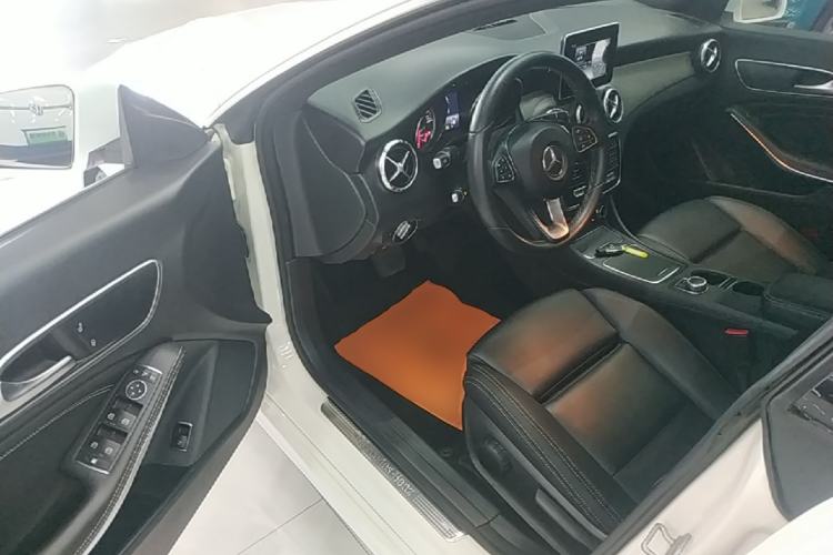 Used Mercedes-Benz CLA 2016 Refreshed CLA 200 Sport Edition Driver Seat