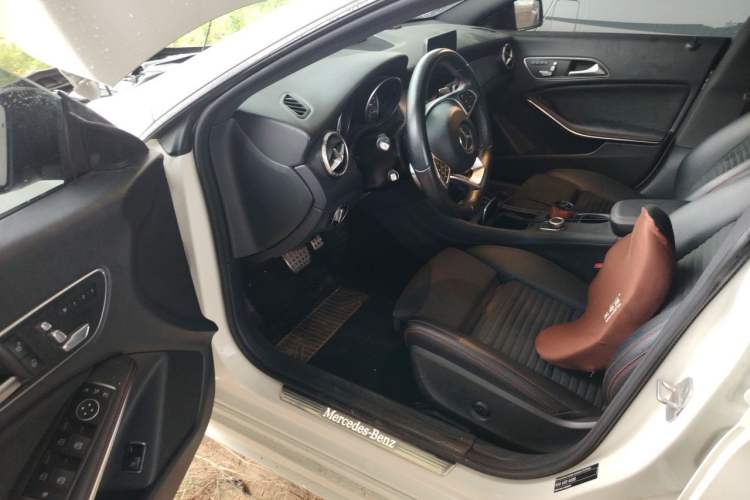 Used Mercedes-Benz CLA 2016 Year Restyled CLA 220 4MATIC Driver Seat