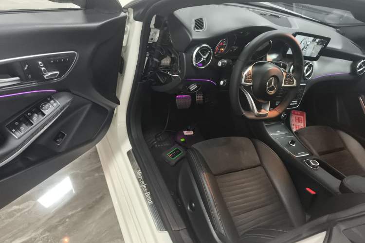 Used Mercedes-Benz CLA 2016 Year Restyled CLA 220 4MATIC Driver Seat