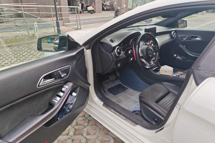 Used Mercedes-Benz CLA 2016 Year Restyled CLA 220 4MATIC Driver Seat