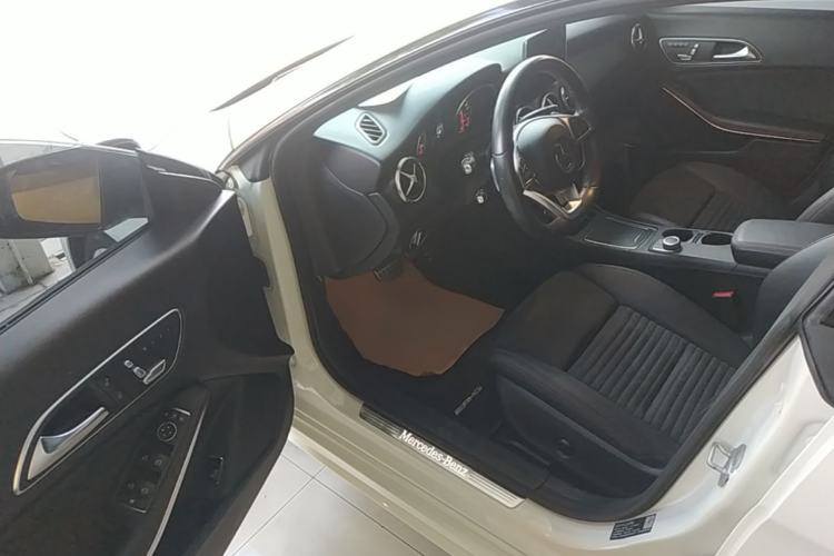 Used Mercedes-Benz CLA 2016 Year Restyled CLA 220 4MATIC Driver Seat