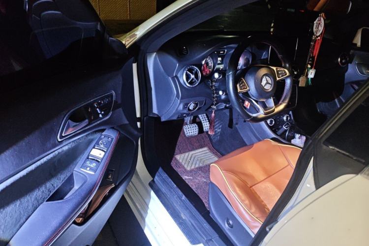 Used Mercedes-Benz CLA 2016 CLA 220 4MATIC Driver Seat