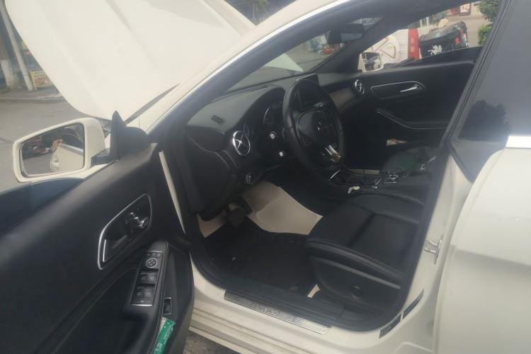 Used Mercedes-Benz CLA 2016 Facelifted CLA 200 Stylish Edition Driver Seat