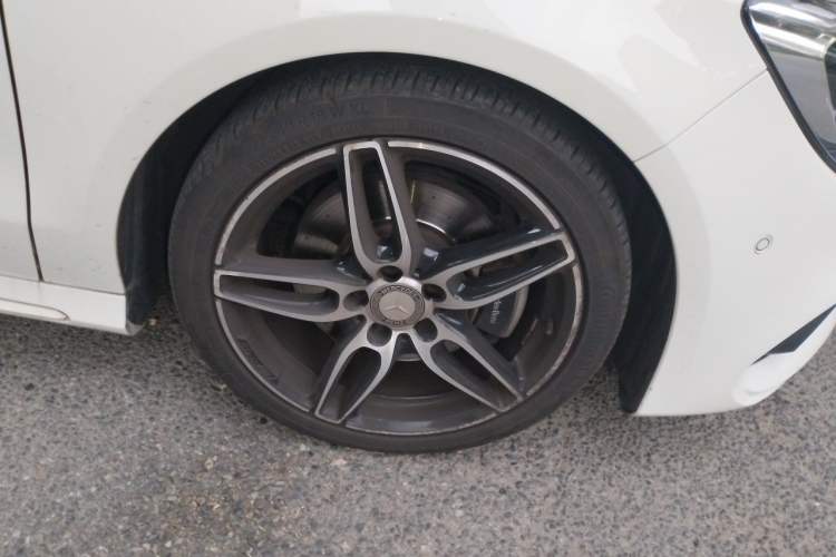 Used Mercedes-Benz CLA 2016 Year Restyled CLA 220 4MATIC Exterior 1