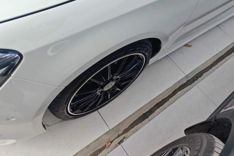 Used Mercedes-Benz CLA 2016 Facelifted CLA 260 4MATIC Exterior 4