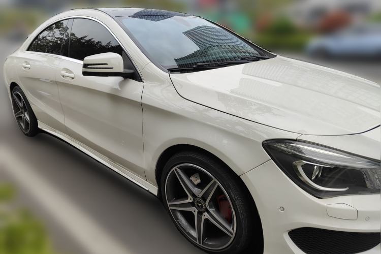 Used Mercedes-Benz CLA 2016 CLA 220 4MATIC Front Right 45 Deg