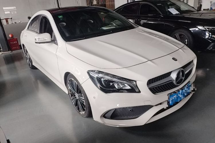 Used Mercedes-Benz CLA 2016 Facelifted CLA 200 Stylish Edition Front Right 45 Deg