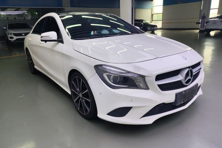 Used Mercedes-Benz CLA 2016 CLA 200 Style Edition Front Right 45 Deg