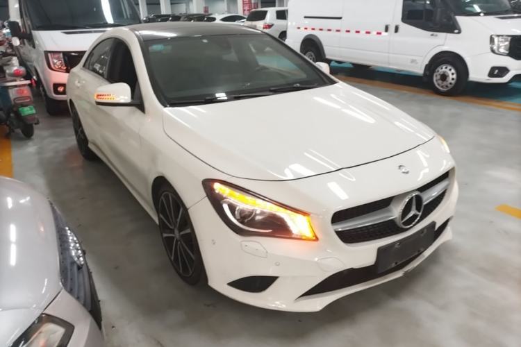 Used Mercedes-Benz CLA 2016 CLA 200 Style Edition Front Right 45 Deg