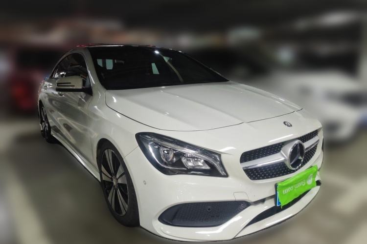 Used Mercedes-Benz CLA 2016 Facelifted CLA 200 Stylish Edition Front Right 45 Deg