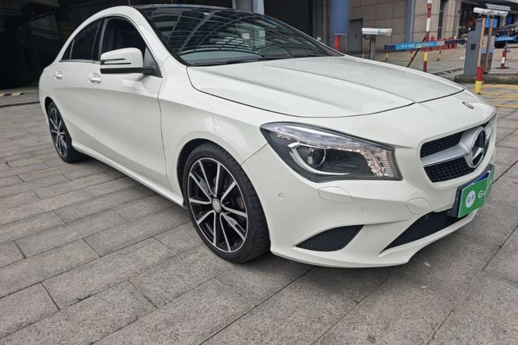 Used Mercedes-Benz CLA 2016 CLA 200 Style Edition Front Right 45 Deg