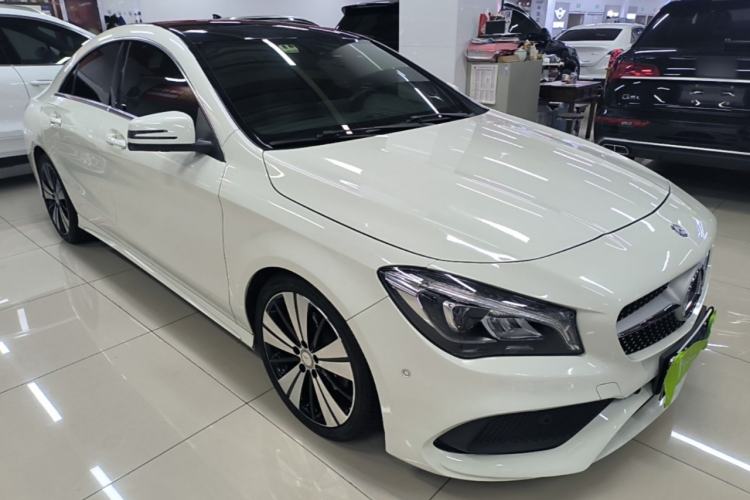 Used Mercedes-Benz CLA 2016 Facelifted CLA 200 Stylish Edition Front Right 45 Deg