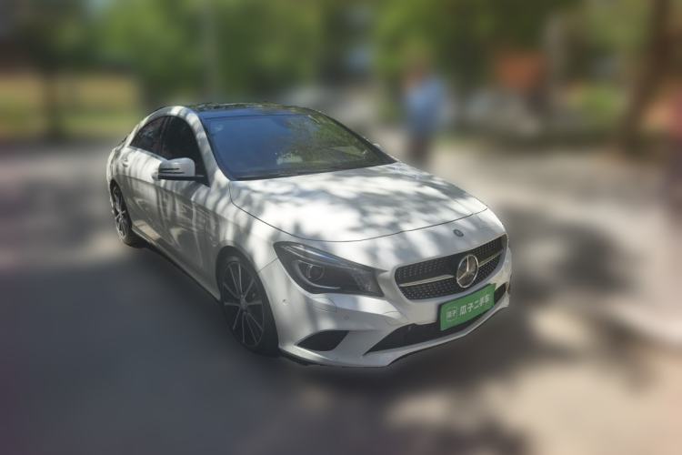 Used Mercedes-Benz CLA 2016 CLA 200 Style Edition Front Right 45 Deg