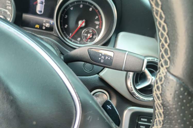 Used Mercedes-Benz CLA 2016 Refreshed CLA 200 Sport Edition Gear Lever